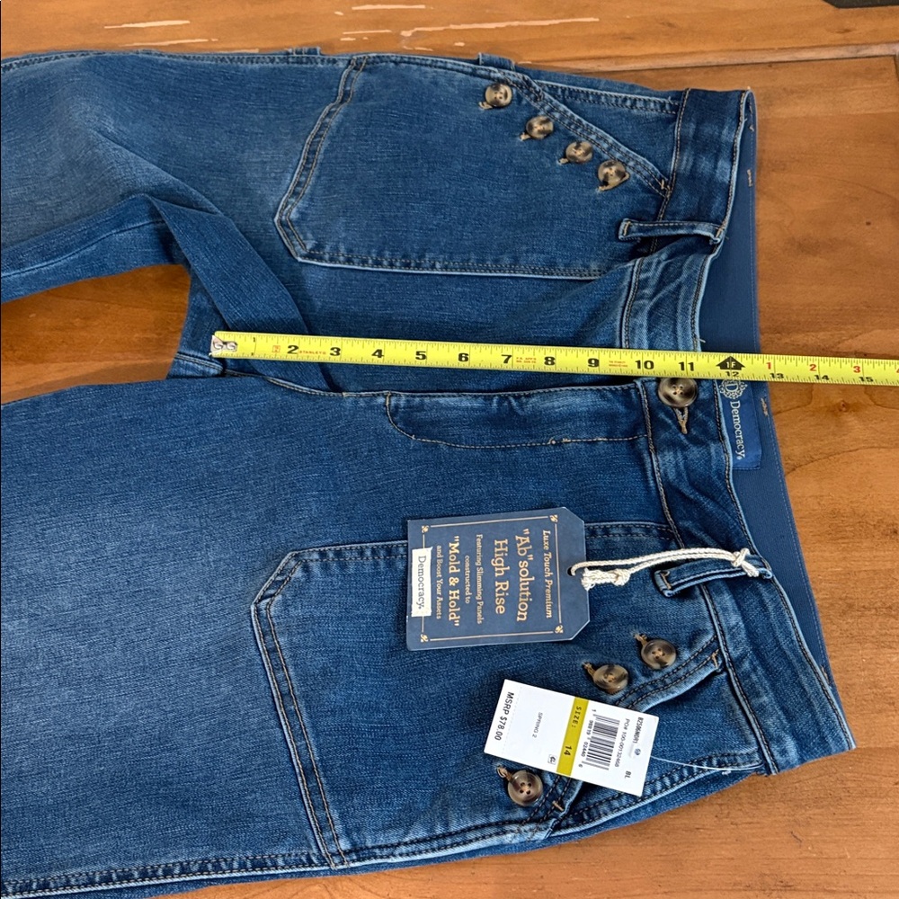 Democracy Nwt Absolution High Rise Relaxed Jeans Size 14 — image 6 of 8